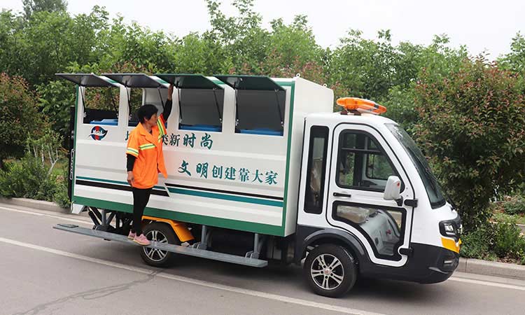 垃圾清運(yùn)車