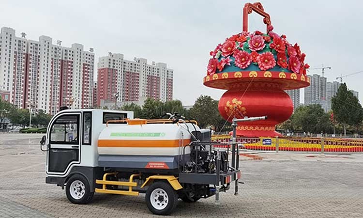 小型灑水車高壓清洗功能展示