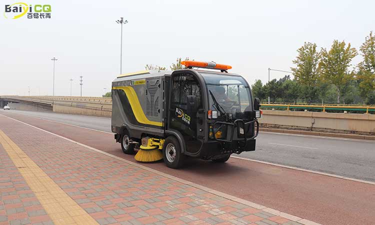 小型電動洗掃車，背街小巷清潔小能手