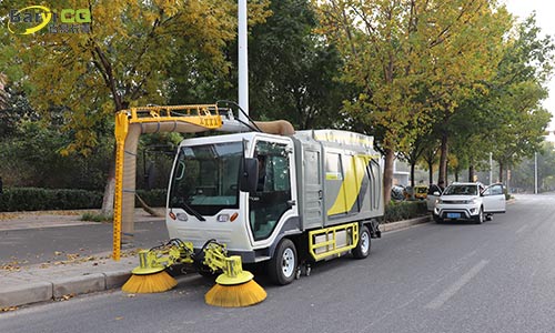 大型樹葉收集車清掃市政園林落葉方便快捷