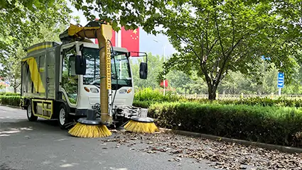 多功能樹葉收集車BY-T50動(dòng)力系統(tǒng)