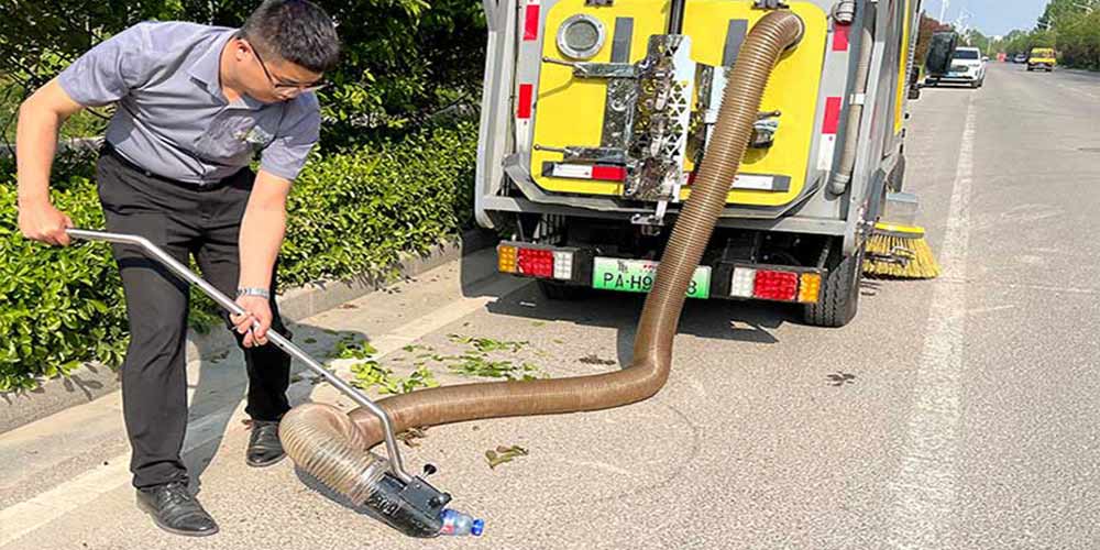 道路洗掃車