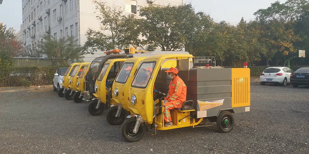 純電動(dòng)洗掃車(chē)，小型電動(dòng)洗掃車(chē)，洗掃車(chē)，馬路洗掃車(chē)，電動(dòng)洗掃車(chē)小型