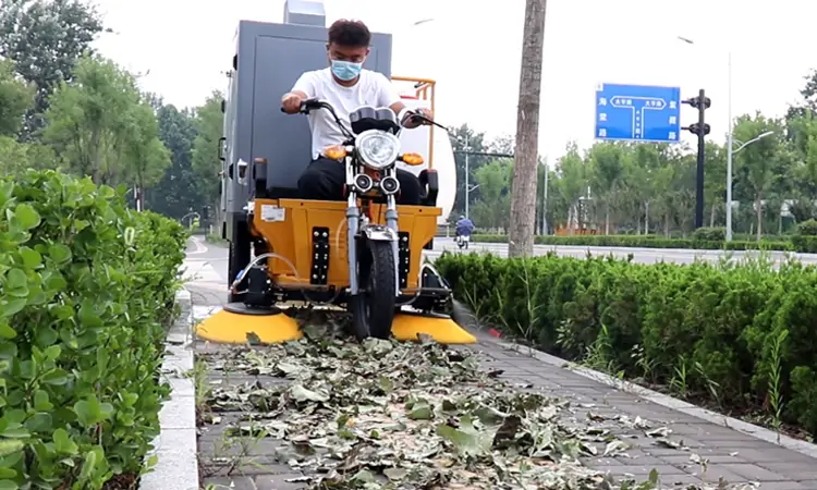 純電動樹葉收集車_多功能樹葉收集車_吸樹葉的機器_掃樹葉神器