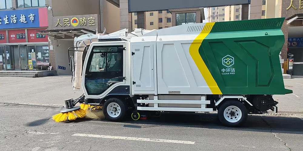 純電動樹葉收集車_多功能樹葉收集車_吸樹葉的機(jī)器_掃樹葉神器