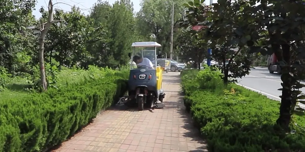 清掃車,電動掃地車,廠區(qū)掃地車,園區(qū)掃路車,景區(qū)清掃車