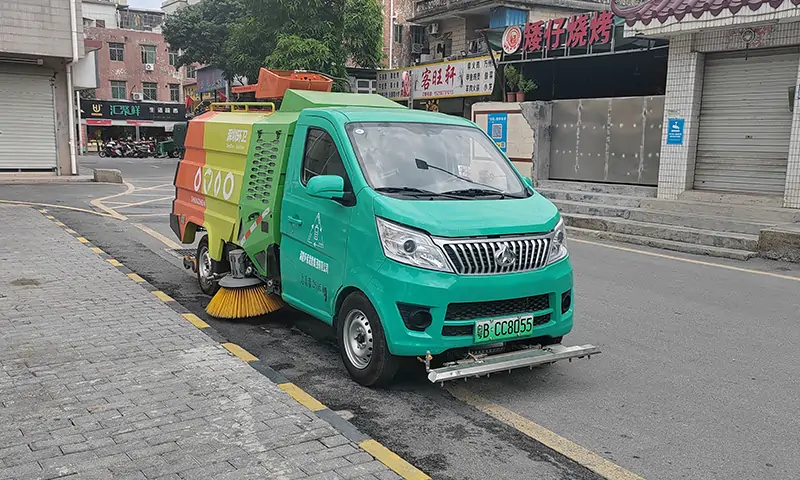 純電動洗掃車發(fā)貨，助力城市衛(wèi)生建設(shè)